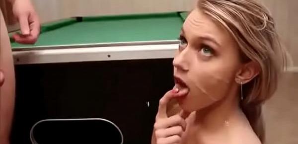  Rubia hermosisima recibe cumshot (alguien conoce su nombre)